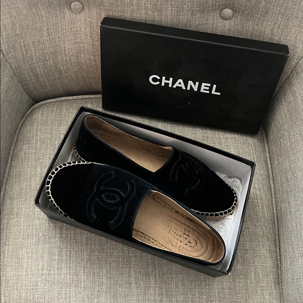 Navy/black Chanel espadrilles